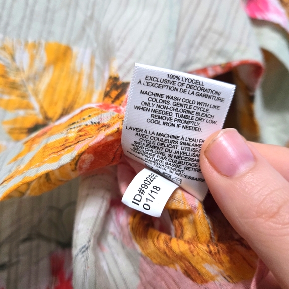 Express Hawaiian Tie Blouse - Picture 6 of 6